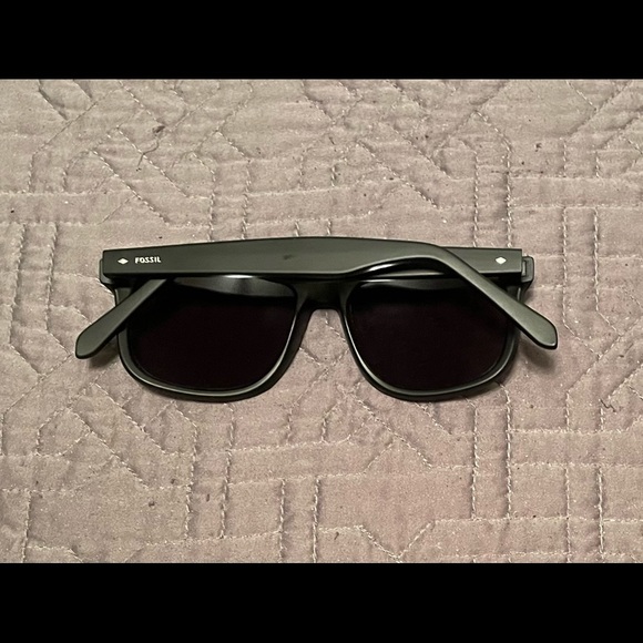 FOSSIL Sunglasses Black / Blue lenses - Picture 5 of 6